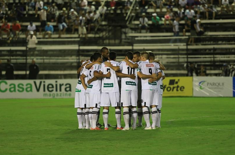 Técnico Vica relaciona 18 jogadores para jogo diante do Genus de Rondônia