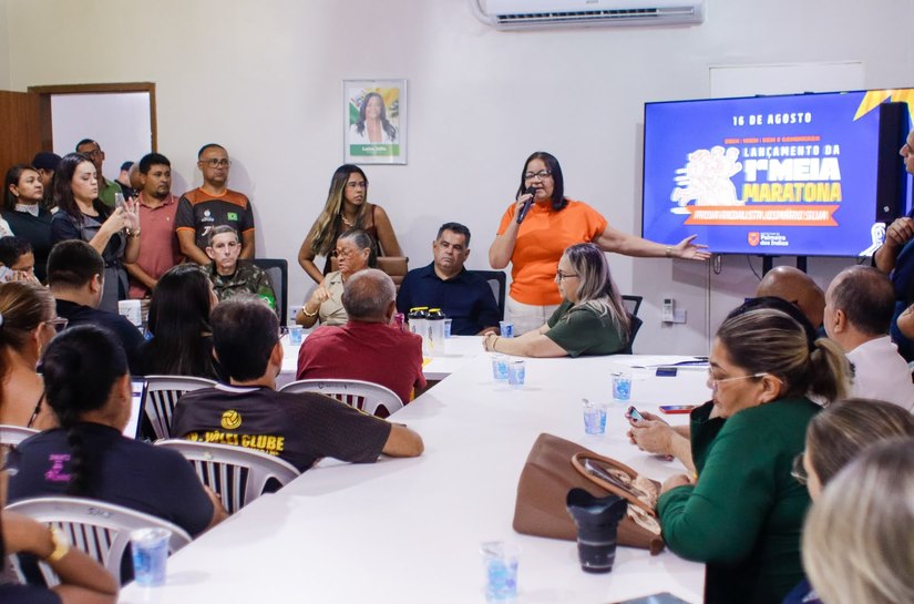Prefeita Tia Júlia lança a 1ª Meia Maratona de Palmeira dos Índios