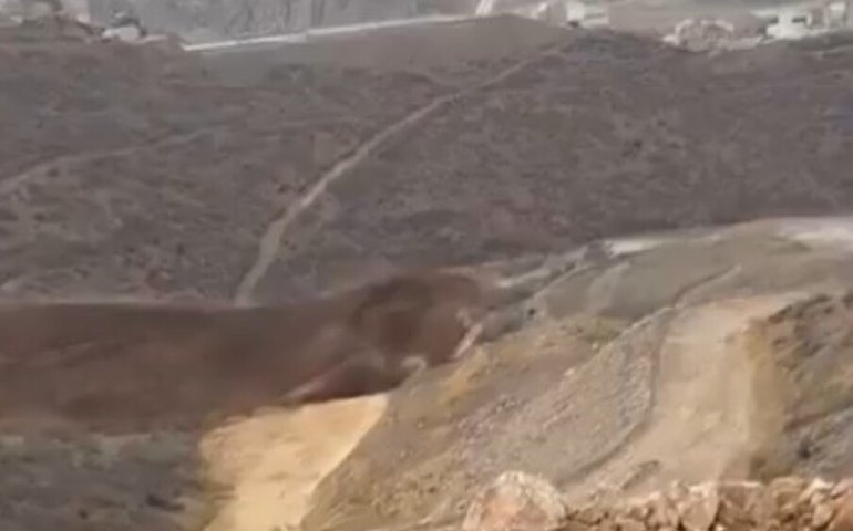 Ao menos nove pessoas ficam soterradas em mina na Turquia após deslizamento de terra; vídeo 