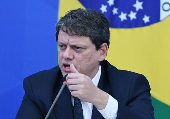 Governo discute Orçamento de 2021 e linha da austeridade continua, diz ministro