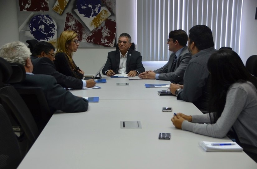 OAB e Juceal se reúnem para tratar sobre registros de sociedades de advogados