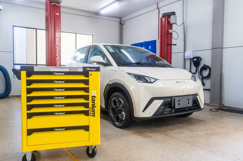 Senai Poço é pioneiro na oferta de cursos para veículos elétricos