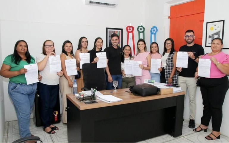 Prefeito Dalminho empossa gestores de escolas municipais aprovados em processo seletivo em Belo Monte