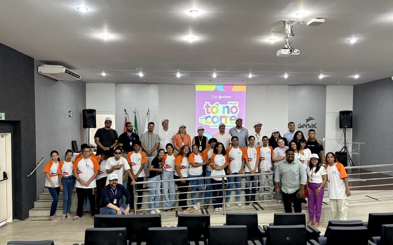 Projeto Tô no Corre realiza aula inaugural com jovens de Maceió