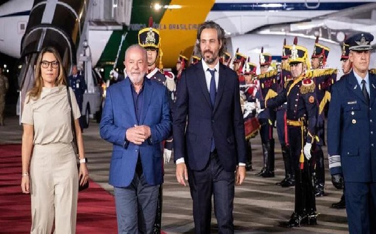 Na Argentina, Lula faz 1ª viagem internacional com moeda comum em foco