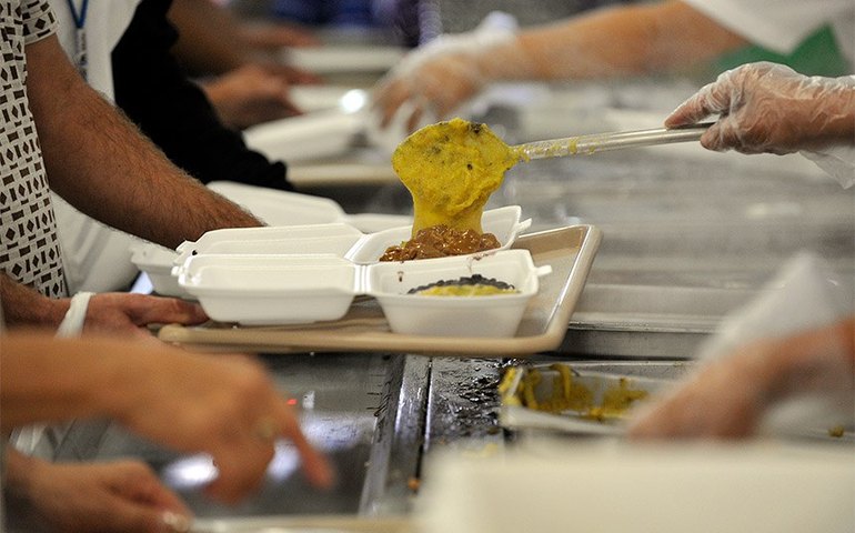 Projeto incentiva doações de alimentos para entidades sem fins lucrativos