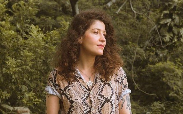 Cecília Beraba se inspira em orixás para lançar 2 singles e 1 álbum