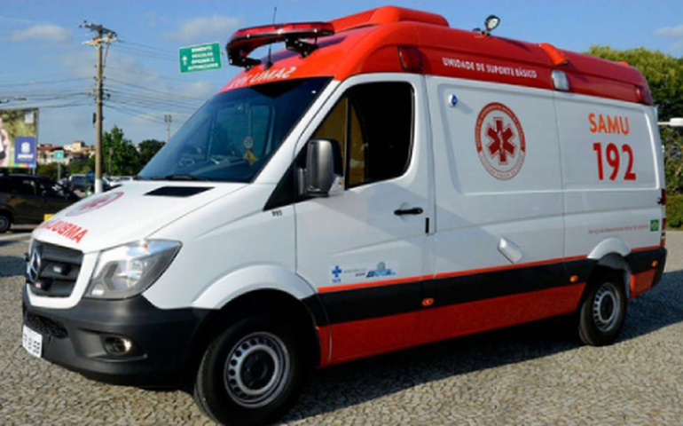 Samu atende vítima com mão presa em equipamento de construção, em Maceió