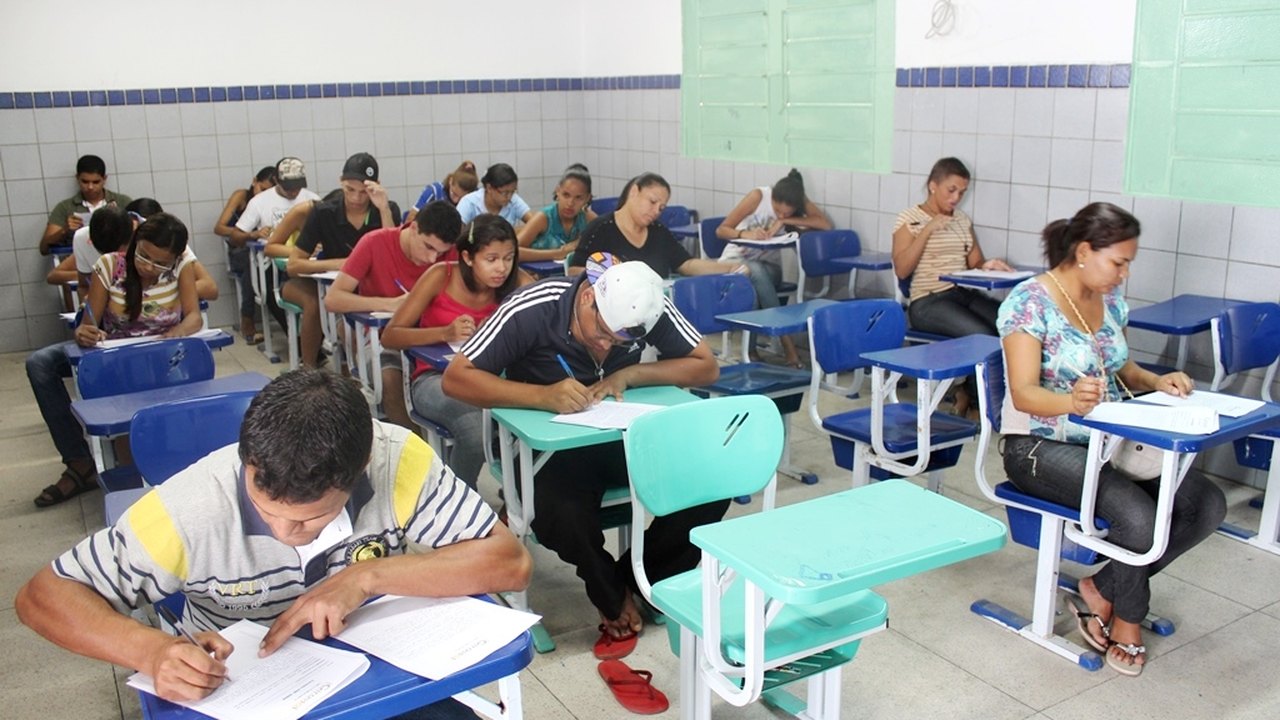 Boca da Mata: Cursinho prepara alunos para o ENEM e IFAL