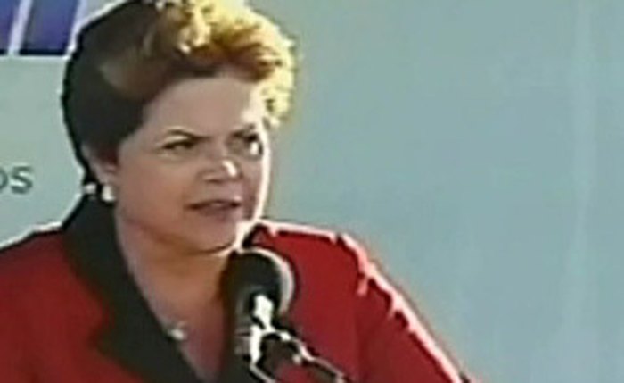 Brasil está '300% preparado' para crise internacional, diz Dilma