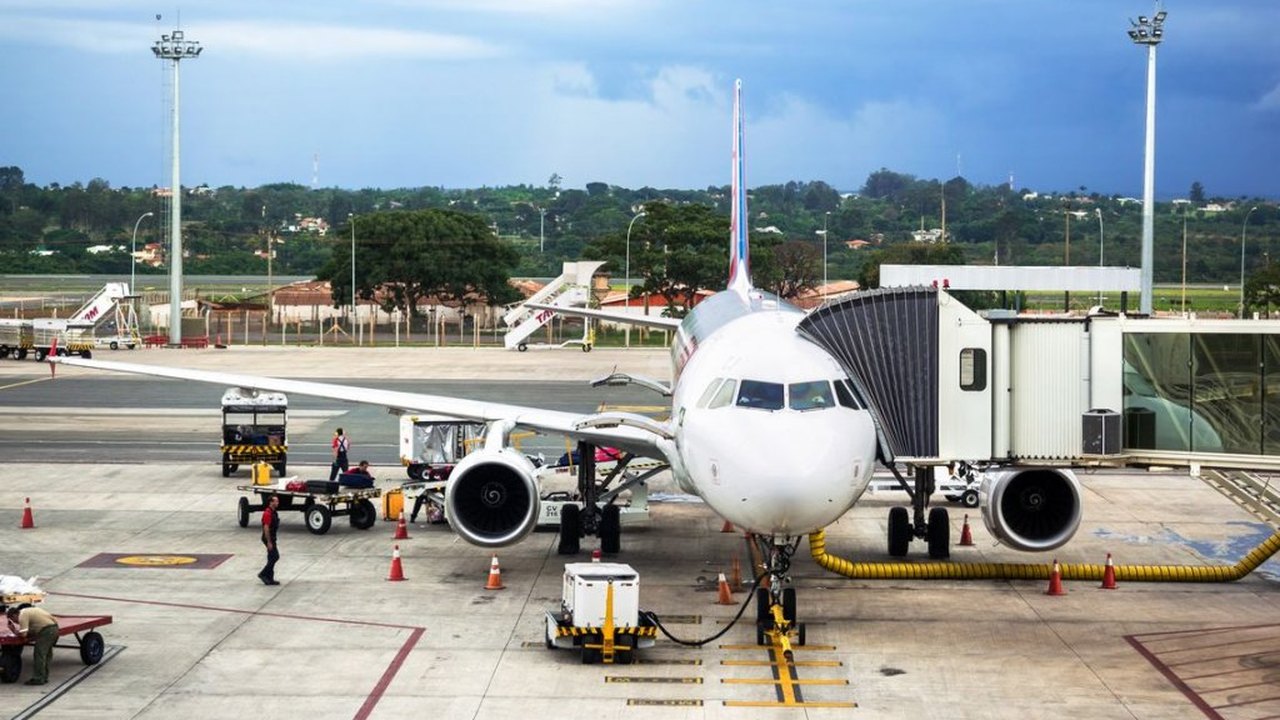 EUA planejam proibir companhias aéreas chinesas de operarem no país