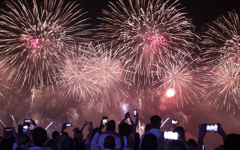 Réveillon 2024: festas públicas e privadas asseguram a alegria da virada
