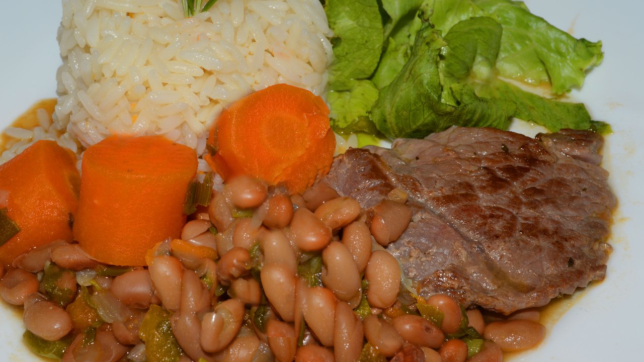 ALIMENTO REGIONAL: 70 por cento dos maceioenses consomem feijão cinco ou mais dias por semana