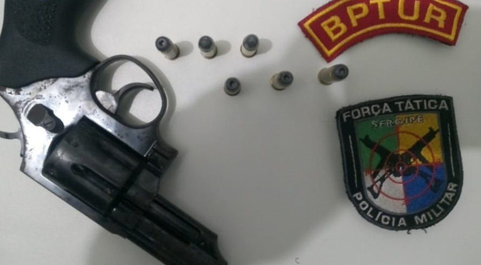 ARMA APREENDIDA BPTUR / Foto: BPTur