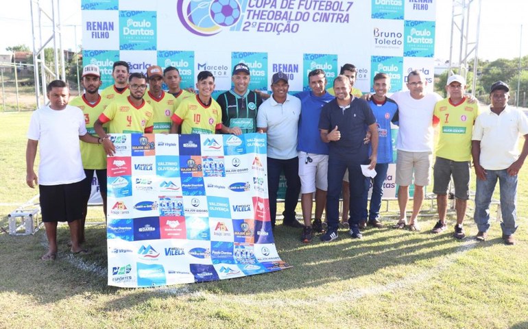Dois jogos marcam a abertura da 2ª Copa de Futebol Society Theobaldo Cintra em Major Izidoro