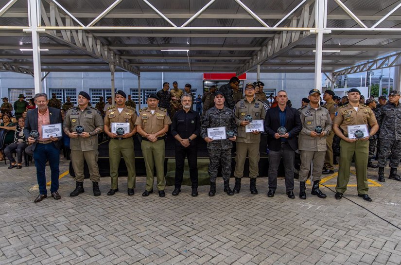 Chefe da Assessoria Militar do TJAL é homenageado pela PM