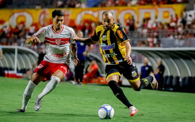 Novorizontino derrota o CRB em Maceió e segue na cola do líder Santos na Série B