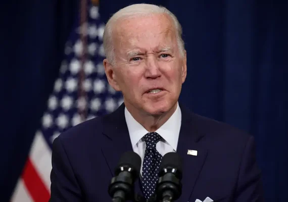 Biden melhorou quase totalmente dos sintomas da covid-19, diz médico