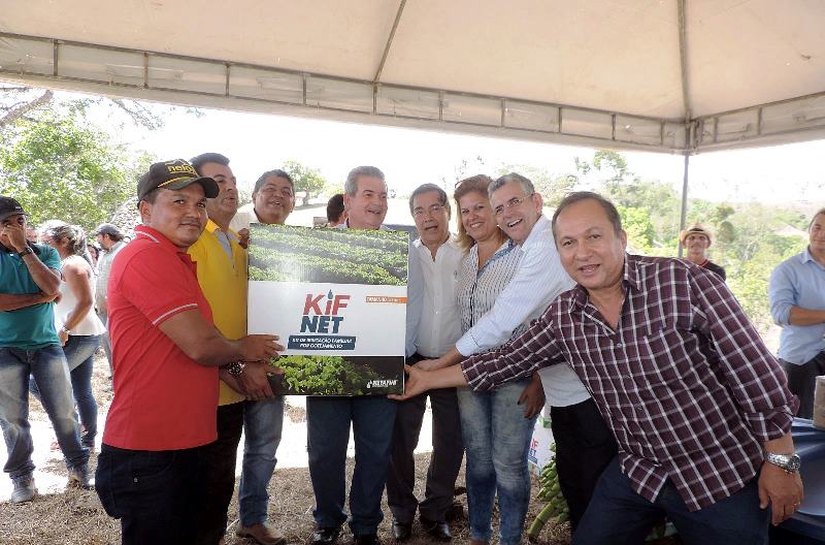 Produtores da agricultura familiar de Ibateguara recebem kits de irrigação