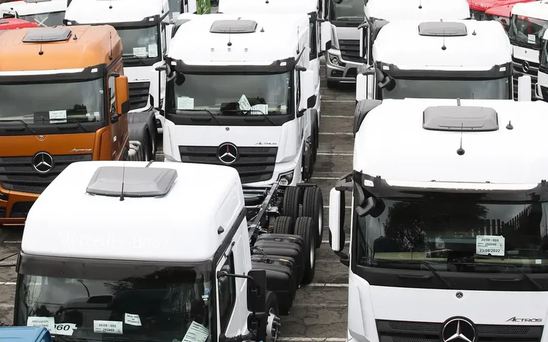Parlamentares aprovam R$ 6 bilhões para renovação da frota nacional de caminhões