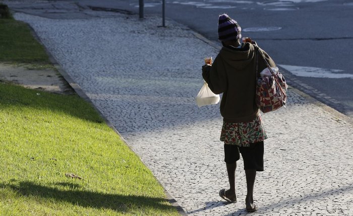 Campanha do agasalho é voltada para pessoas em situação de rua. Foto: Reprodução Internet Campanha do agasalho é voltada para pessoas em situação de rua. Foto: Reprodução Internet