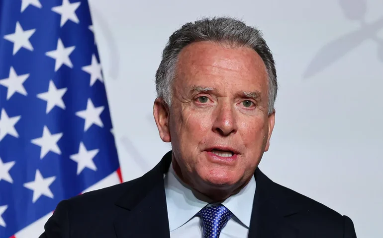 Enviado de Trump afirma que Gaza está entrando na segunda fase do plano de cessar-fogo.