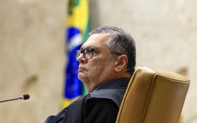 STF: Dino manda bloquear 1.283 emendas parlamentares irregulares