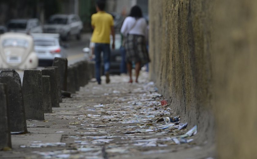 Campanha irregular está entre crimes eleitorais flagrados no 2º turno