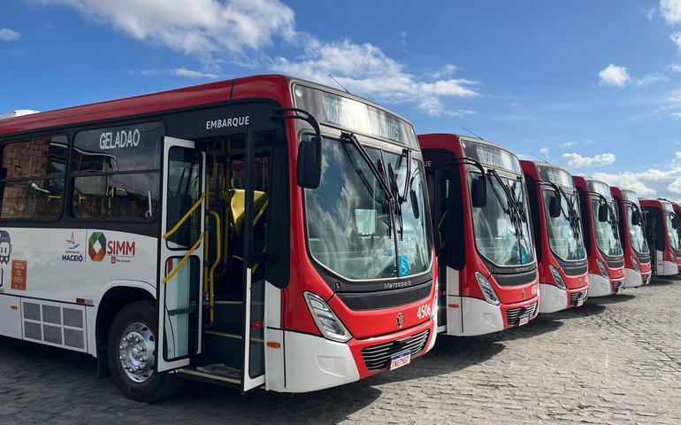 Vinte novos Geladões ampliam frota de ônibus climatizados em Maceió
