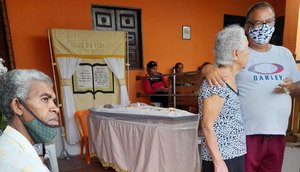 Corpo do saxofonista 'Jack Sax' é velado em Nossa Senhora do Socorro / Foto: Foto: Deivide Sacramento/TV Atalaia