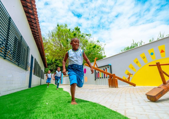 Prefeito Luciano Barbosa realiza a entrega da modernização da Escola Pedro Arestides da Silva, no Sítio Alazão