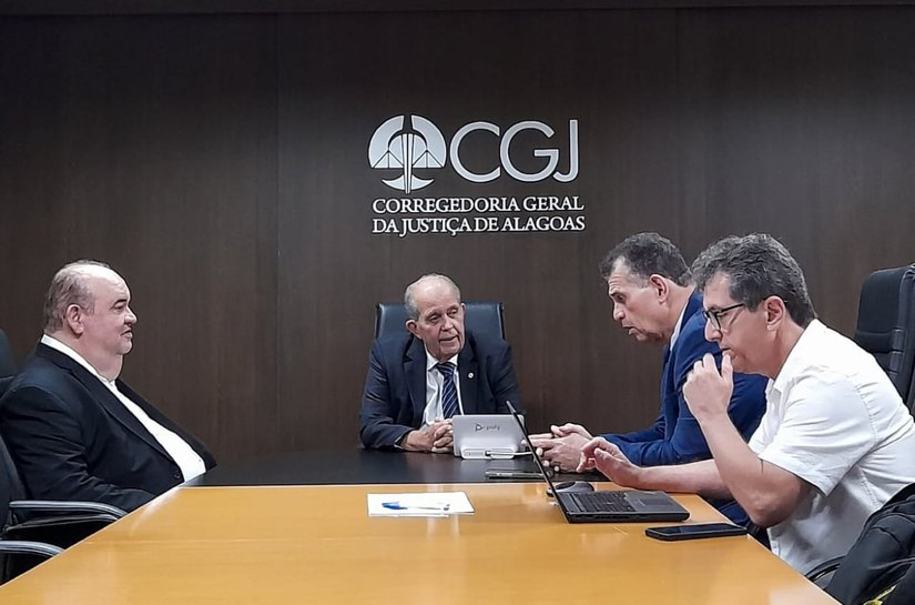CGJ conhece novo sistema de registro de títulos e documentos