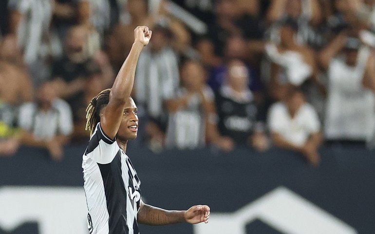 Botafogo supera Nacional e segue vivo na Pré-Libertadores
