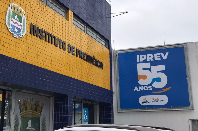 Abertura de conta no BRB é obrigatória para receber salário de novembro