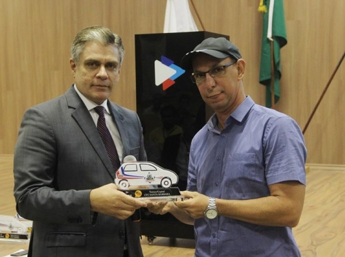 Detran premia CFCs que realizaram mais de 50 exames em Maio