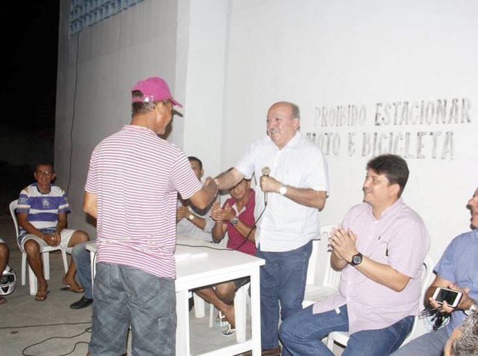 Canuto se reúne com desportistas e presidente de clube de Pilar