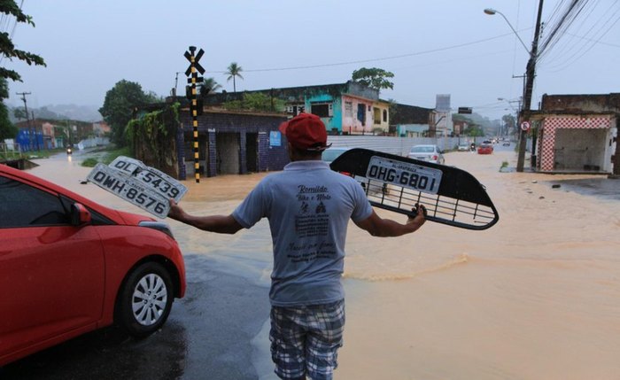 Procedimentos levam em consideração as diferenças entre as placas Mercosul e placas regionais Procedimentos levam em consideração as diferenças entre as placas Mercosul e placas regionais