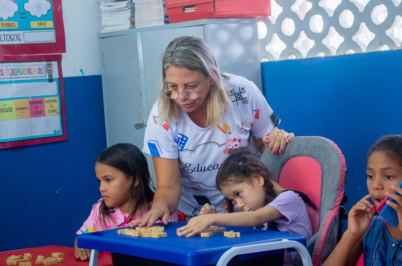 Câmara reduz barreiras de acesso à educação para pessoas com deficiência