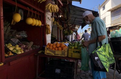 Feira livre da Jatiúca é ponto tradicional para moradores da parte baixa da cidade