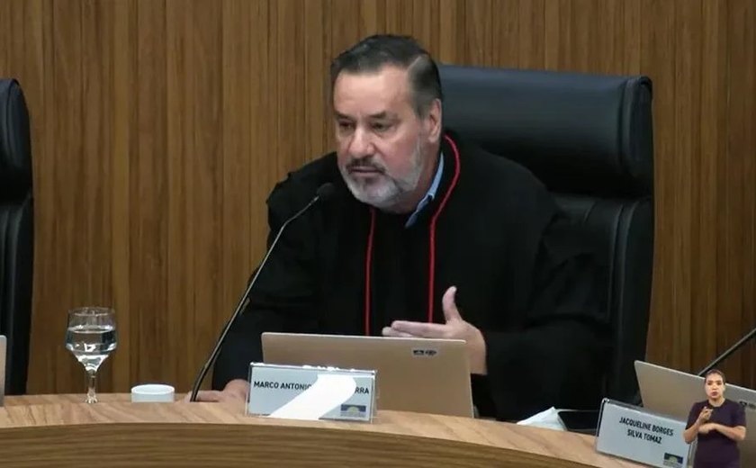 'Estabilidade é insalubre' no funcionalismo público, afirma procurador