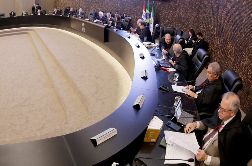 TJAL aprova resolução para substituição temporária de assessoras em licença-maternidade