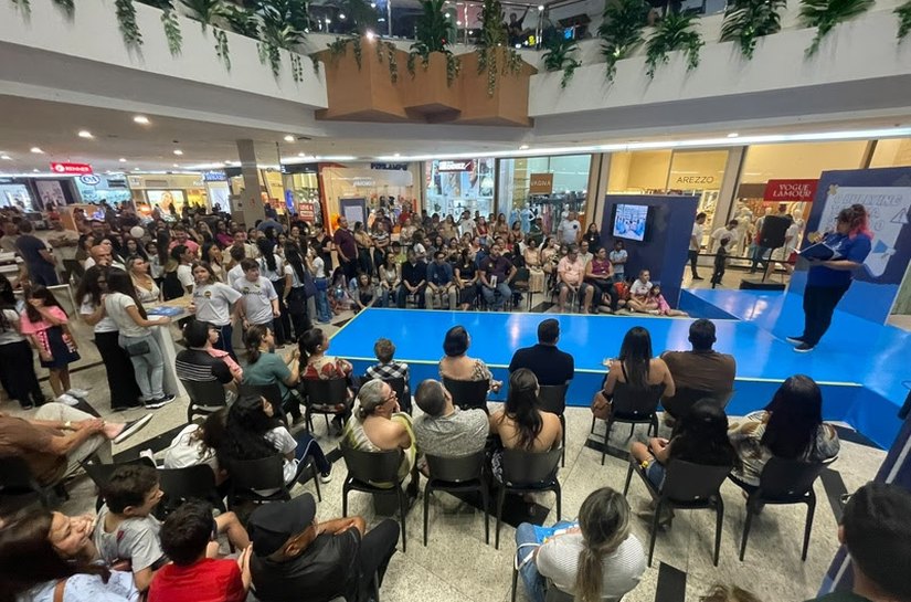 Colégio Marista promove ação no Maceió Shopping em alusão ao Dia Mundial de Combate ao Bullying