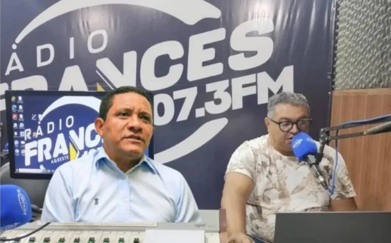 Júlio Cezar aciona Cláudio André em quatro processos; radialista e apoiadores apontam “assédio judicial” e tentativa de intimidação