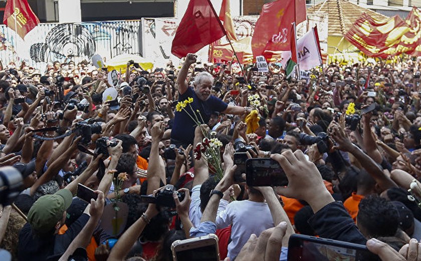 Partidos de esquerda lançam manifesto e ensaiam discurso eleitoral conjunto