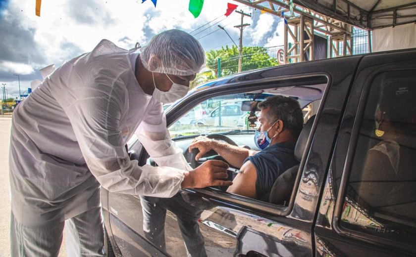 População com 33 anos ou mais já pode se vacinar contra a Covid-19 em Arapiraca