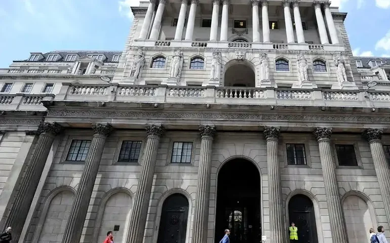 BC da Inglaterra corta juro básico em 25 pontos-base, a 4,75%, na 2ª redução do ano