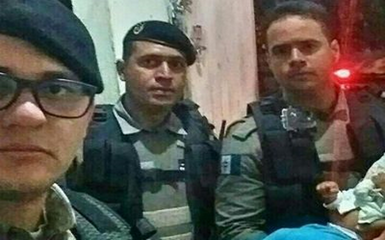 Militares do 3º BPM se deparam com bebê chorando e acionam Conselho Tutelar em Arapiraca
