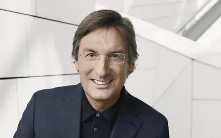 Pietro Beccari assume como novo presidente e CEO do grupo LVMH