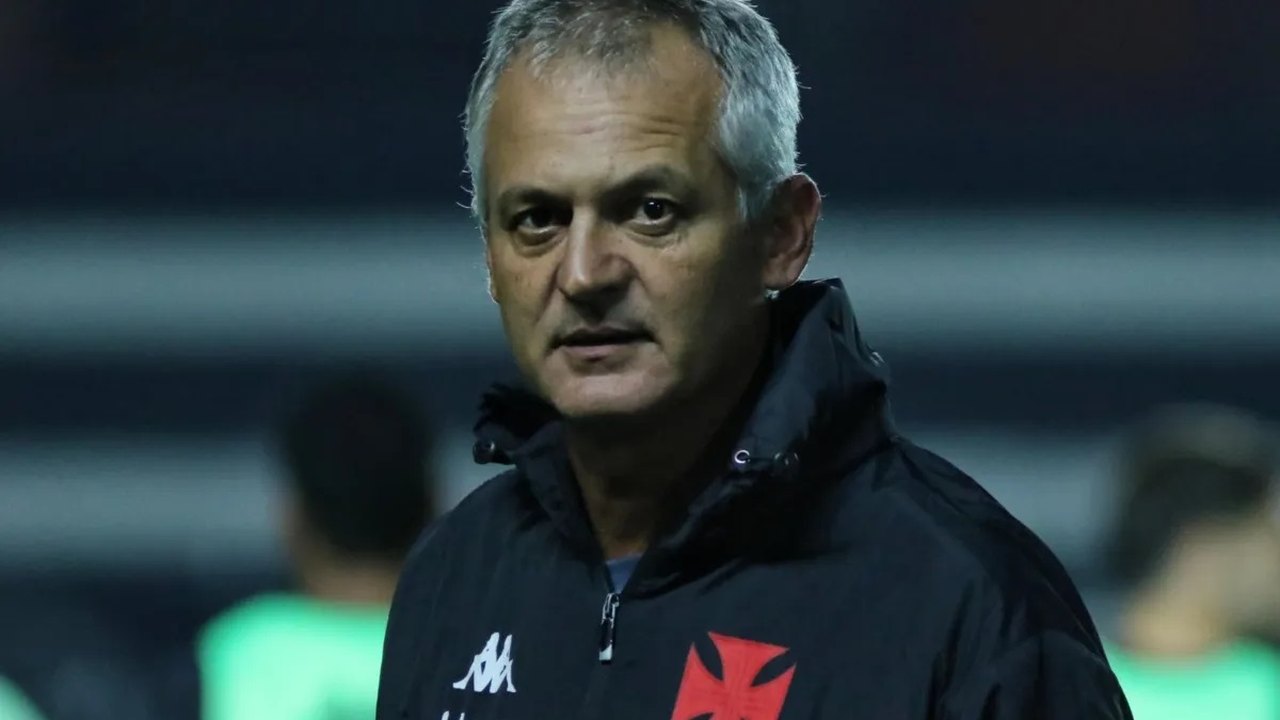 Após seis derrotas seguidas no Brasileirão, Avaí demite o técnico Lisca