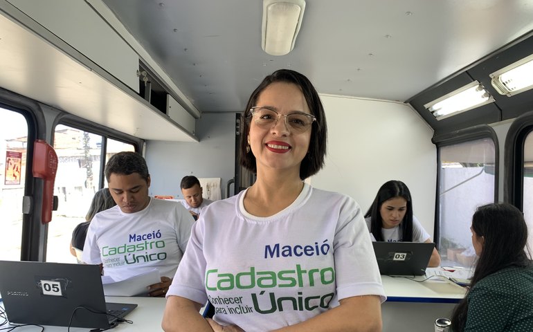 Moradores do Jacintinho são beneficiados com ação itinerante do Cadastro Único